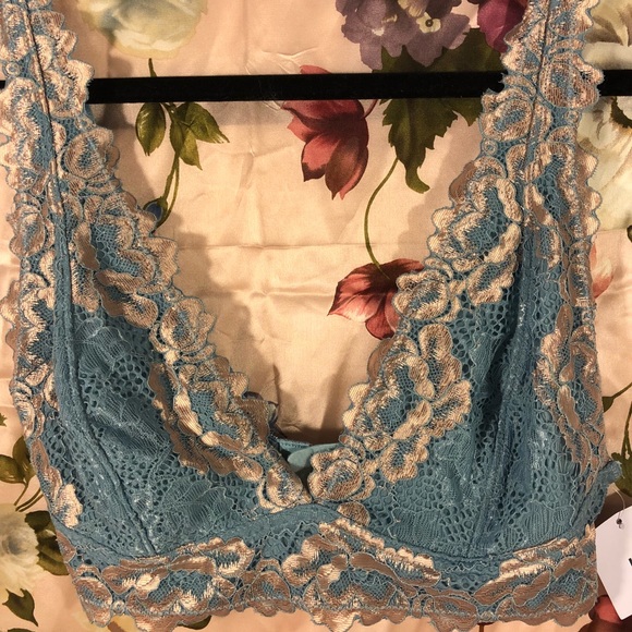 UO “Out from Under” Lace Bralette - Picture 2 of 4